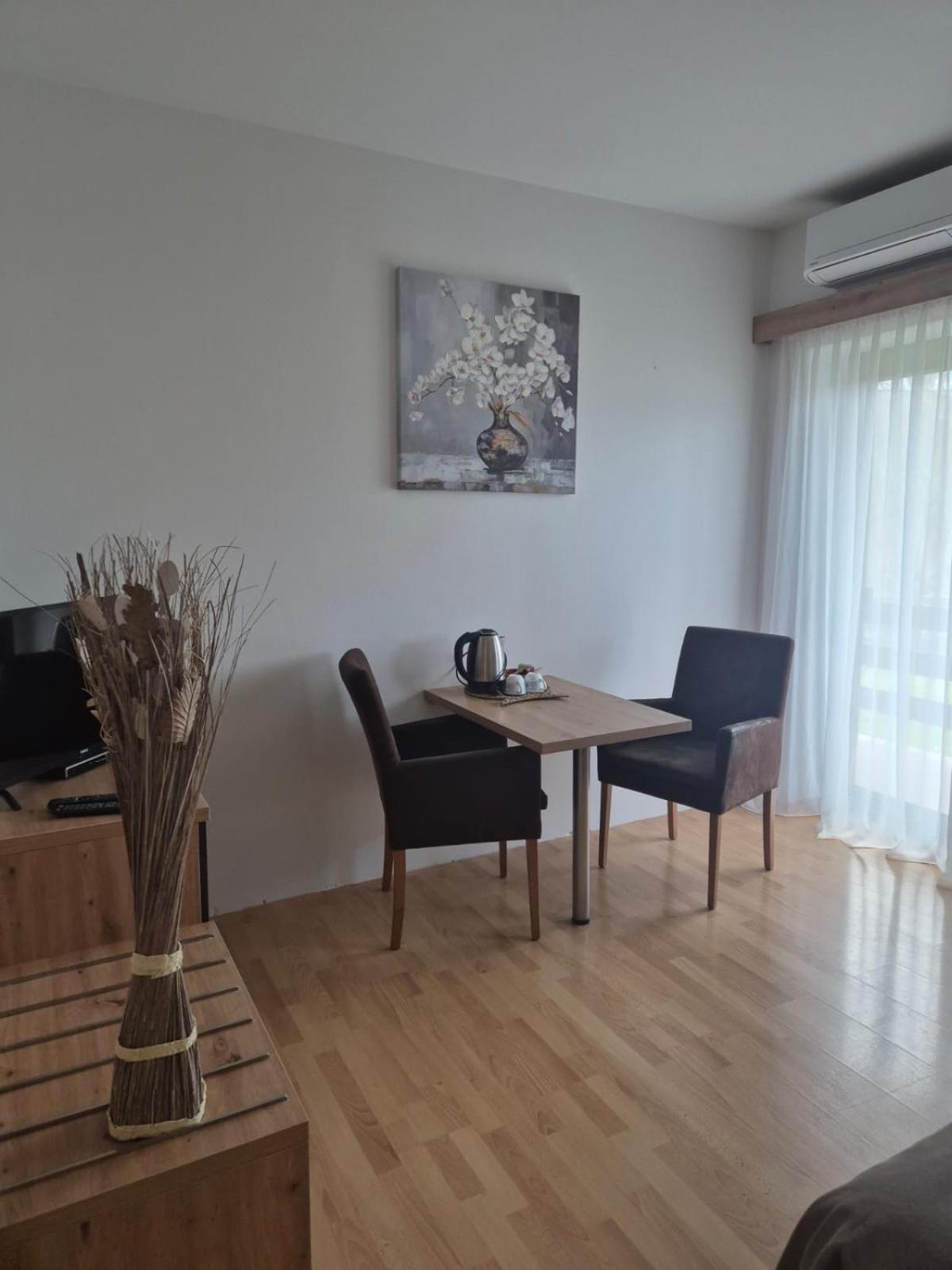Pansion Danica Hotel Rastovača Екстериор снимка