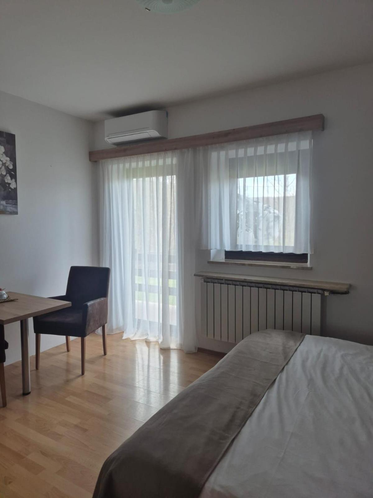 Pansion Danica Hotel Rastovača Екстериор снимка